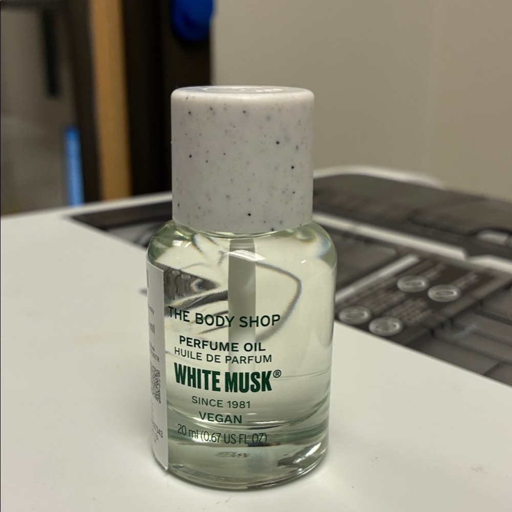 The Body Shop White Musk Perfume Oil with Speckled White Cap
